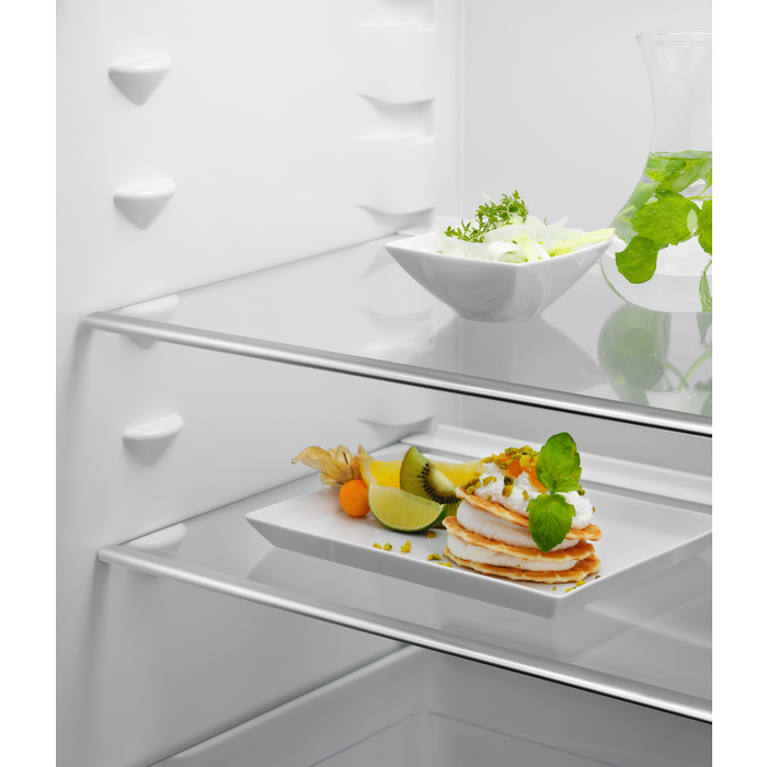 Electrolux - Vstavané chladničky - LRB3AF12S