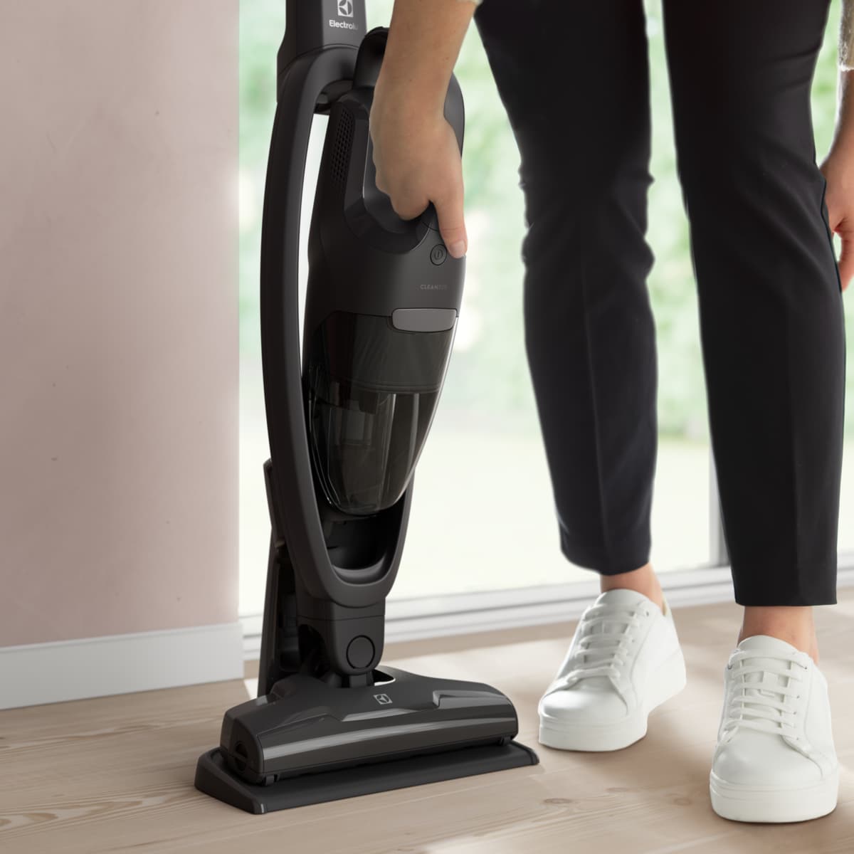 Electrolux - Tyčový vysávač - ES31CB18GG
