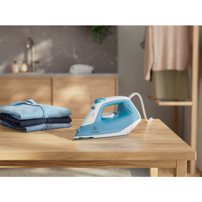 Electrolux - Naparovacia žehlička - E5SI2-4CB