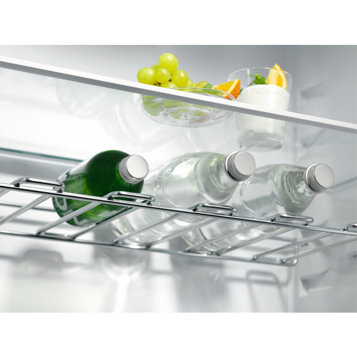 Electrolux - Vstavané chladničky s mrazničkou - KNG7TE75S