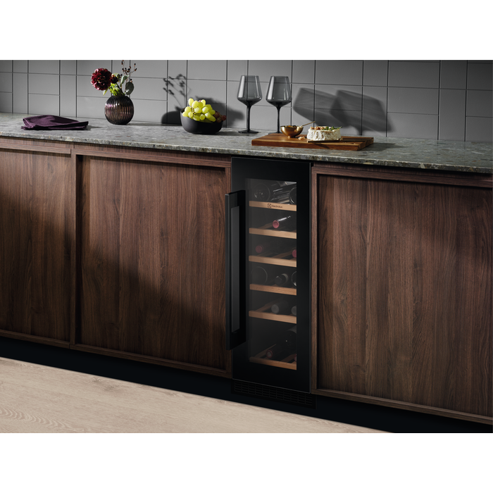 Electrolux - Vinotéky pod kuchynskú linku - EWUS020B5B