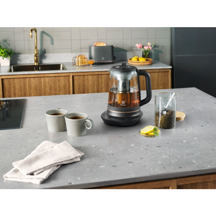 Electrolux - Rýchlovarná kanvica - E7GK1-8BP