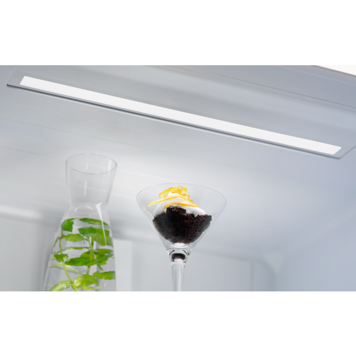 Electrolux - Voľne stojace chladničky s mrazničkou - LNT7ME46X2