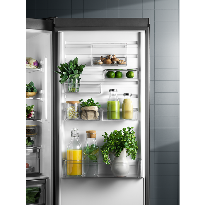 Electrolux - Vstavané chladničky s mrazničkou - ENS8TE19S