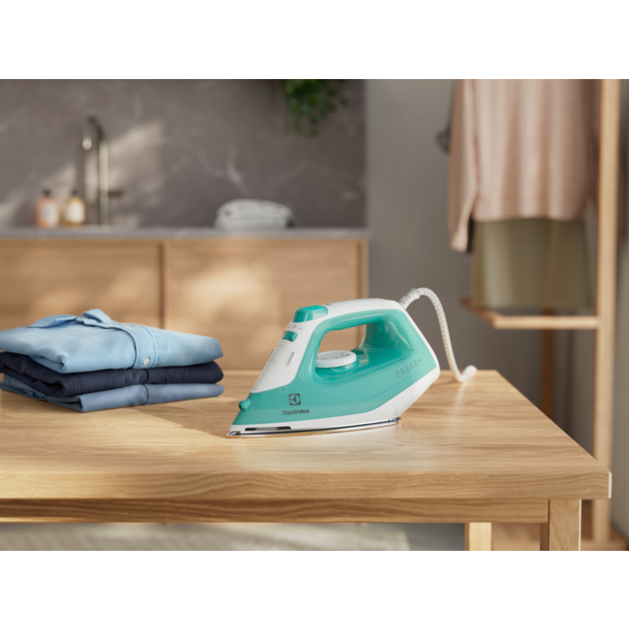 Electrolux - Naparovacia žehlička - E5SI2-2AM