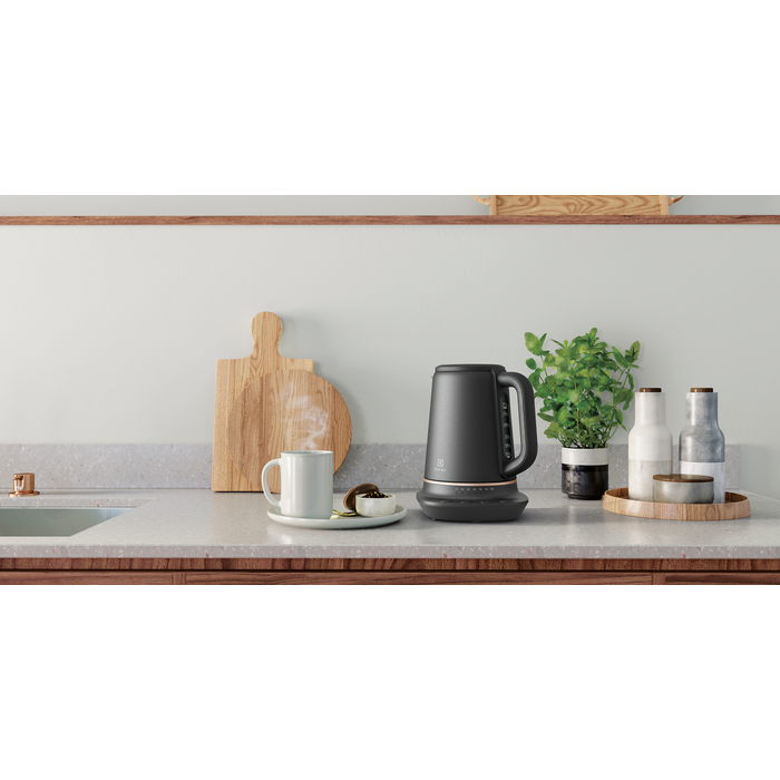 Electrolux - Rýchlovarná kanvica - E7K1-6BP