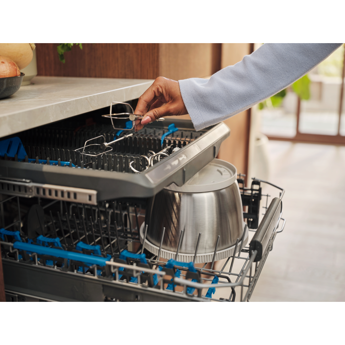 Electrolux - Ručný šľahač - ESM4W