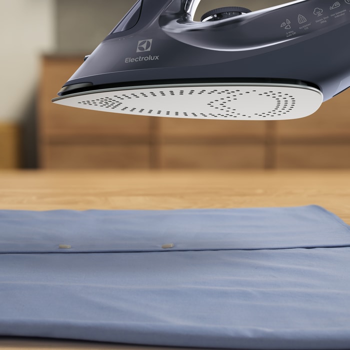 Electrolux - Naparovacia žehlička - E6SI1-4MN