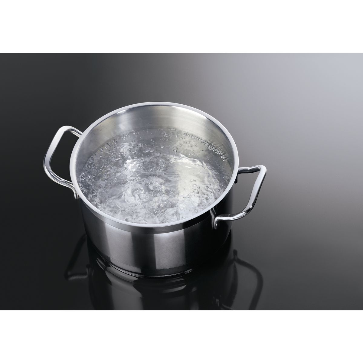 Electrolux - Elektrický sporák - LKI564266W