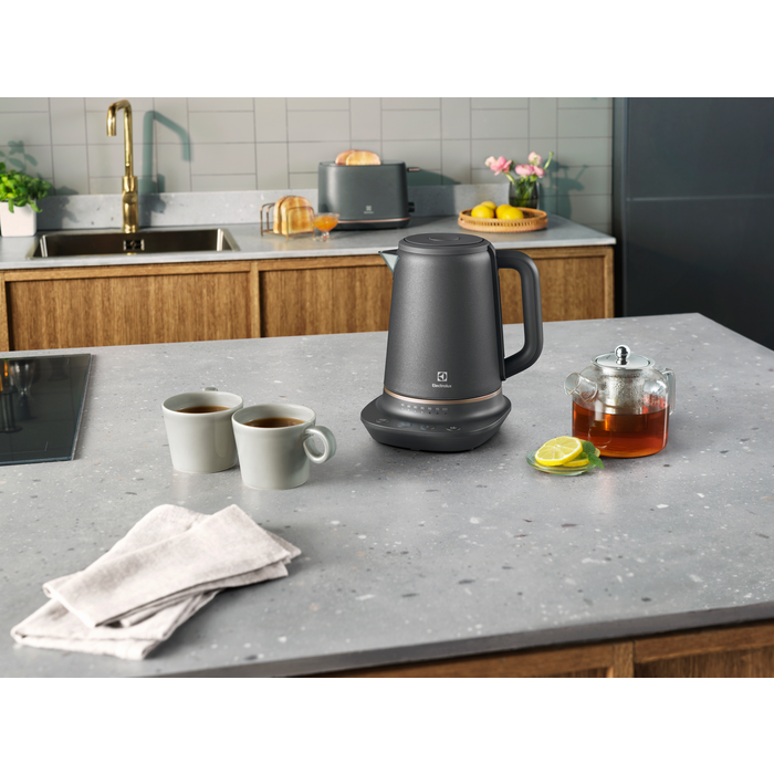 Electrolux - Rýchlovarná kanvica - E7K1-6BP
