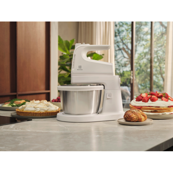Electrolux - Ručný šľahač - ESM4W
