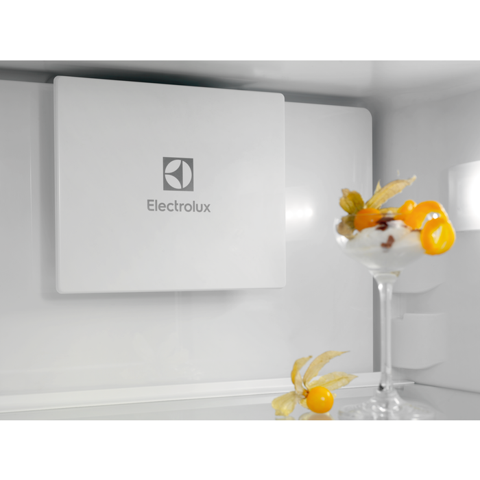 Electrolux - Vstavané chladničky s mrazničkou - LNG7ME18S