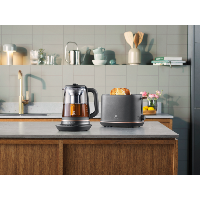 Electrolux - Rýchlovarná kanvica - E7GK1-8BP