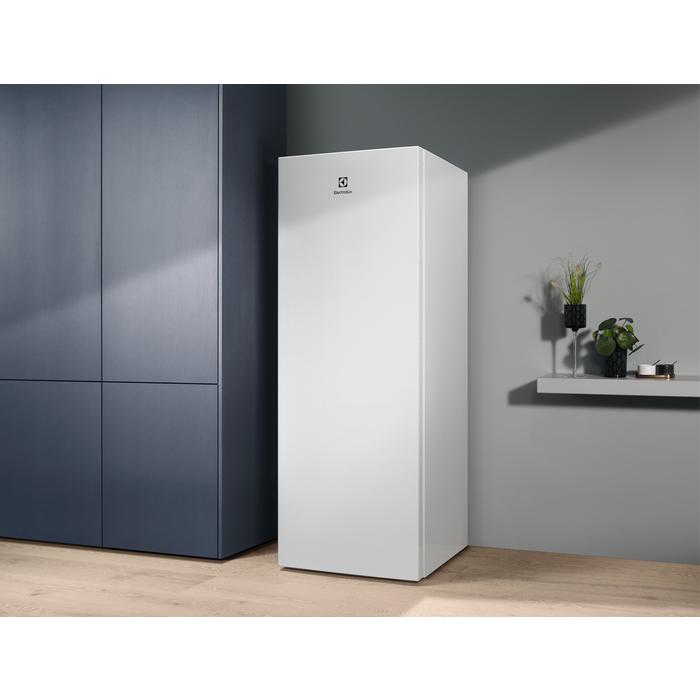 Electrolux - Voľne stojace mrazničky - LUT1AE32W