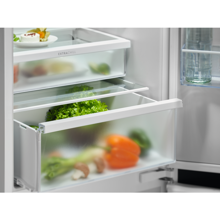 Electrolux - Vstavané chladničky s mrazničkou - ENT6ME18S