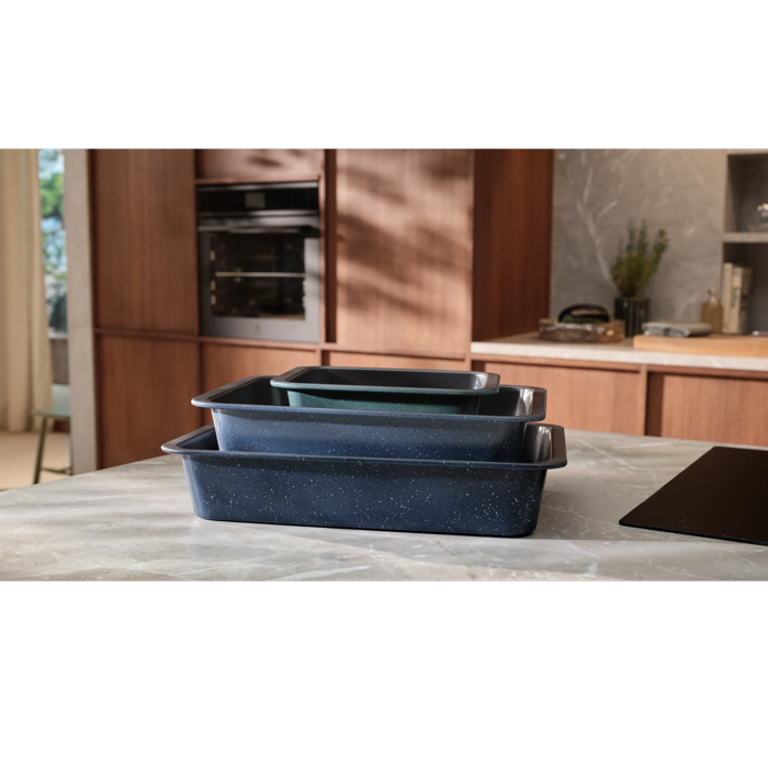 products in enviorment showing the stackability of the trays and how this can be stacked to minimise storing needs