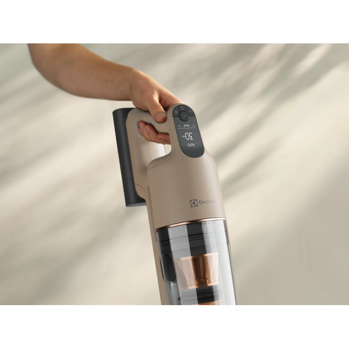  Improved pistol grip is intuitively designed for precise control