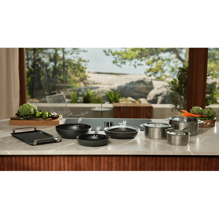 Designed to cook on all hobs, and even in the oven.
