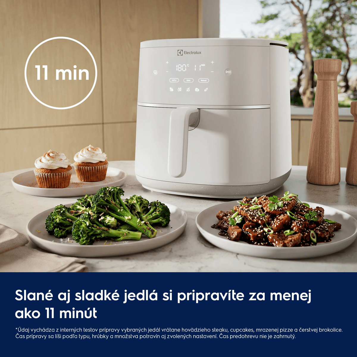 Slané aj sladké jedlá si pripravíte za menej ako 11 minút     *Údaj vychádza z interných testov prípravy vybraných jedál vrátane hovädzieho steaku, cupcakes, mrazenej pizze a čerstvej brokolice. Čas prípravy sa líši podľa typu, hrúbky a množstva potravín aj zvolených nastavení. Čas predohrevu nie je zahrnutý.