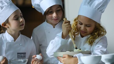 Deti pečúce v pekárni Electrolux Bake For Someone