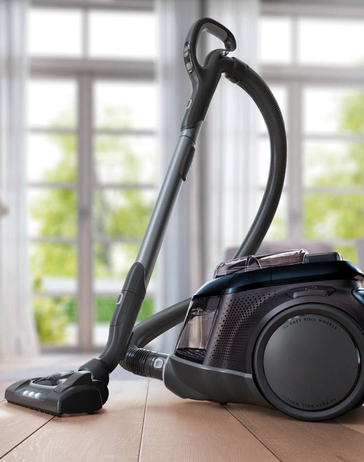 Pure C9 Bagless cleaner