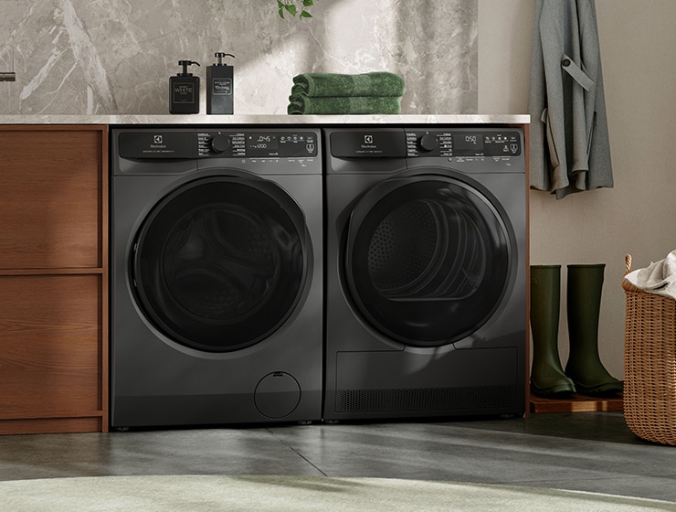Dve práčky v miestnosti.